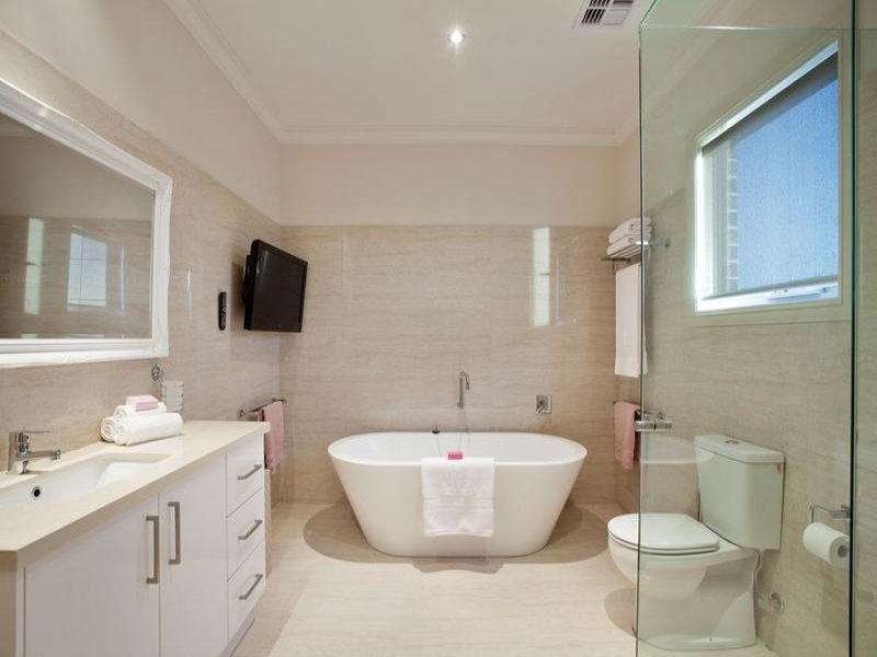 25 Narrak Road, Balwyn image 7