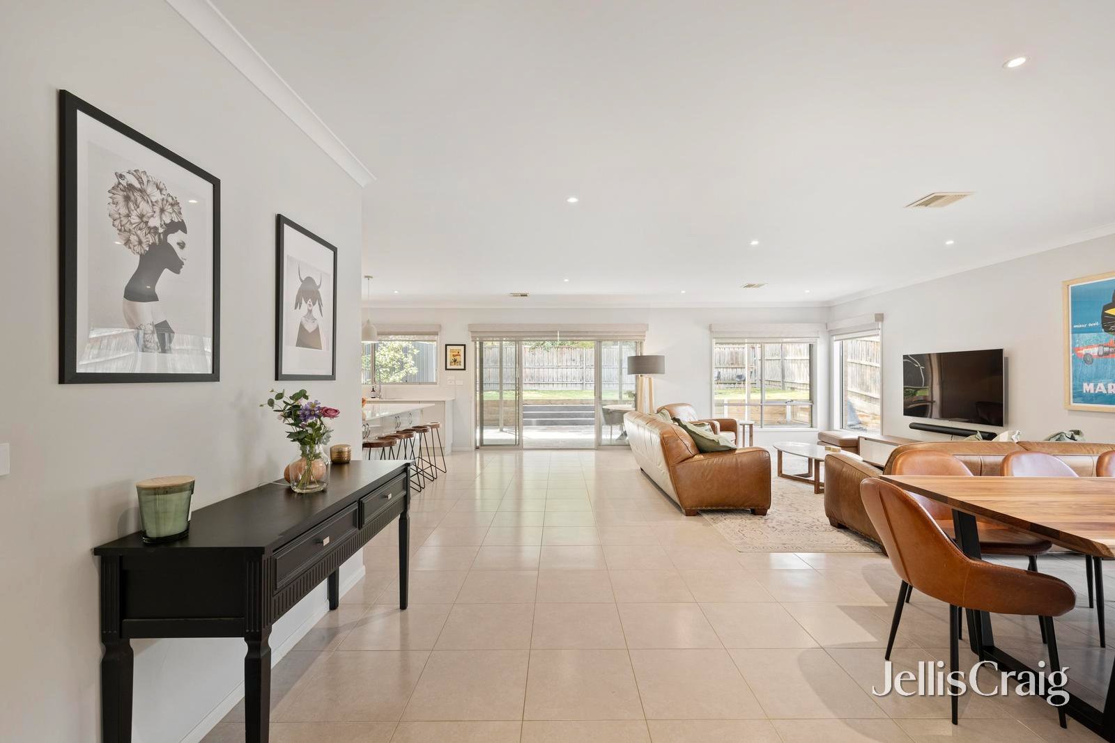 25 Nathan Court, Mooroolbark image 5