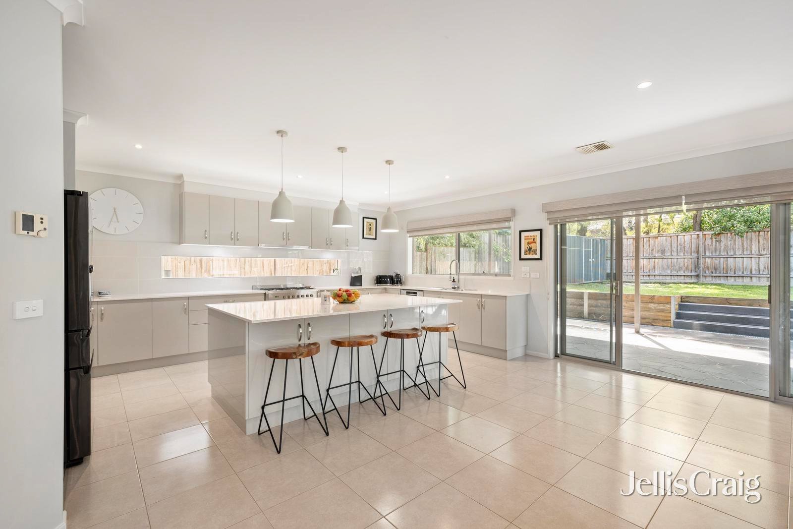 25 Nathan Court, Mooroolbark image 12