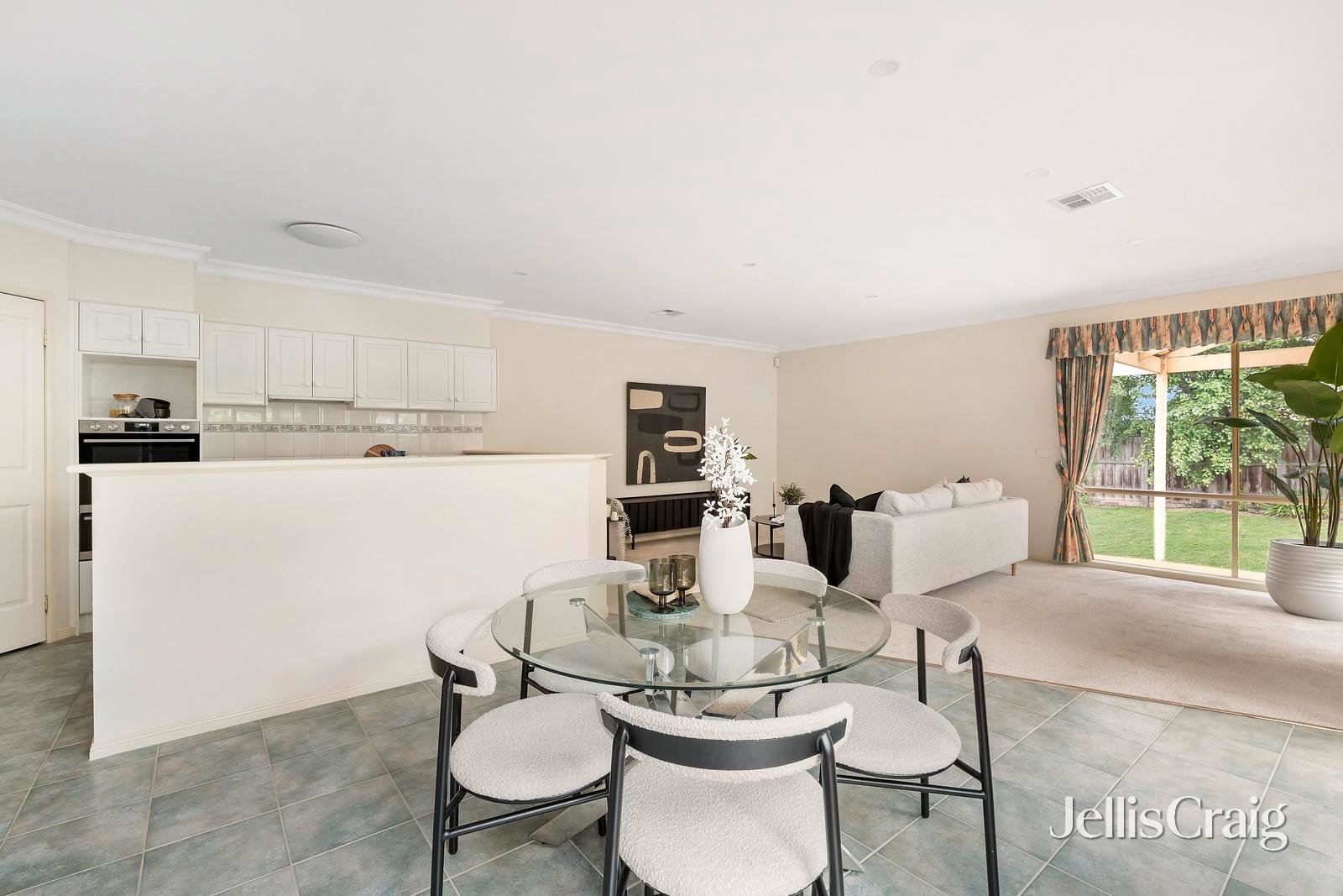 25 Nimmo Street, Essendon image 4