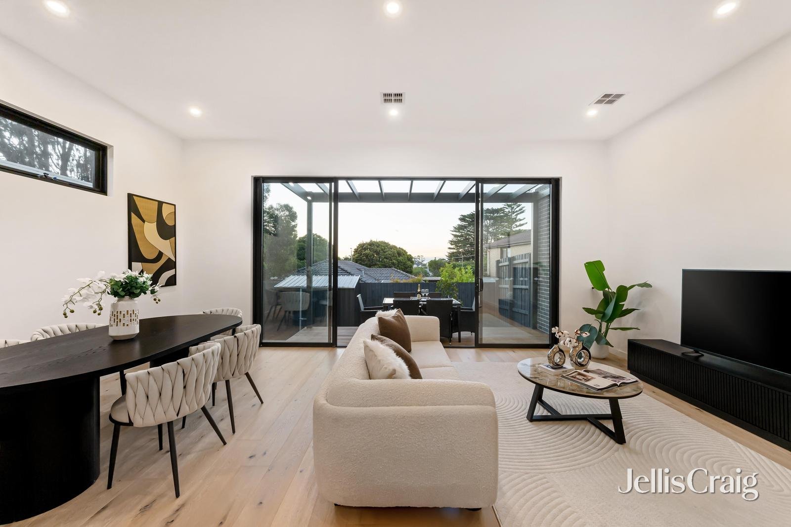 25 Octantis Street, Doncaster&nbsp;East image 2