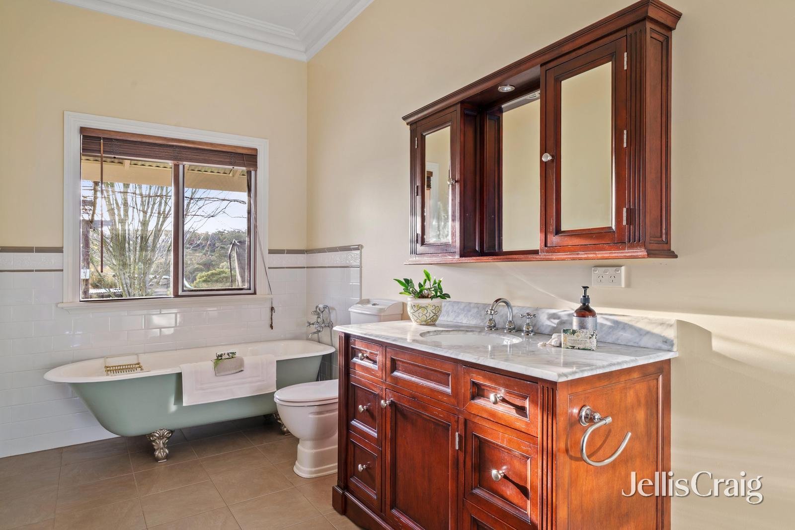 25 O'Sheas Road, Christmas Hills image 9