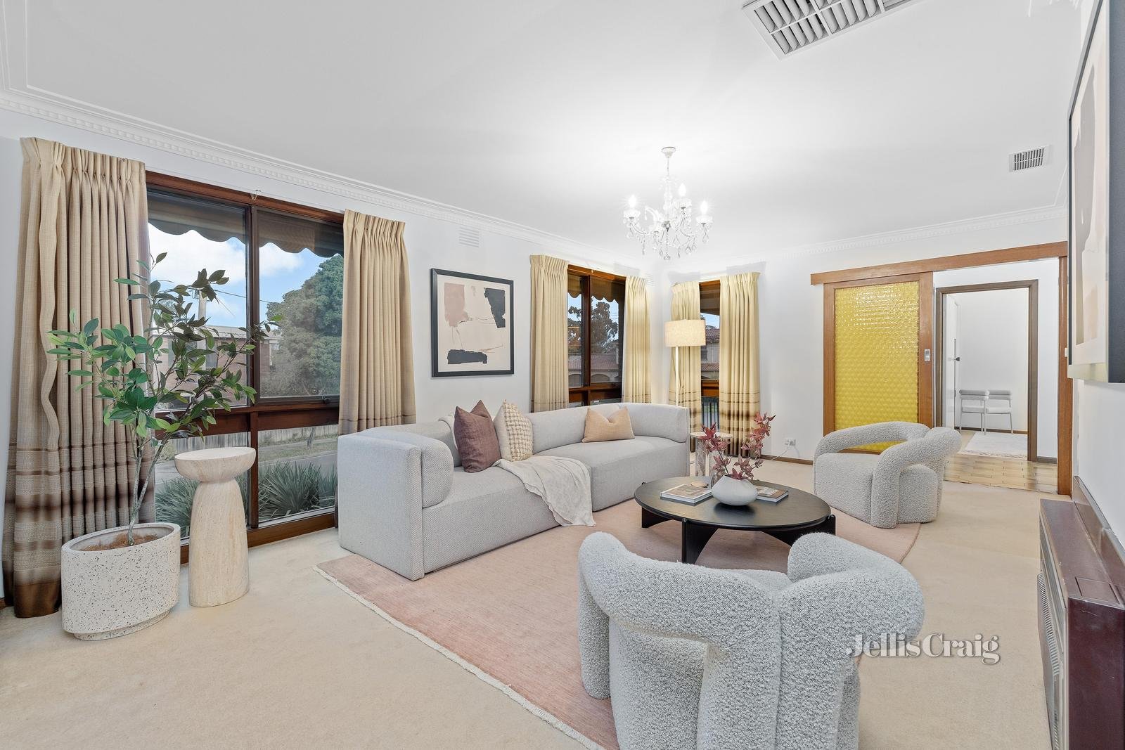 25 Panorama Drive, Forest Hill image 2