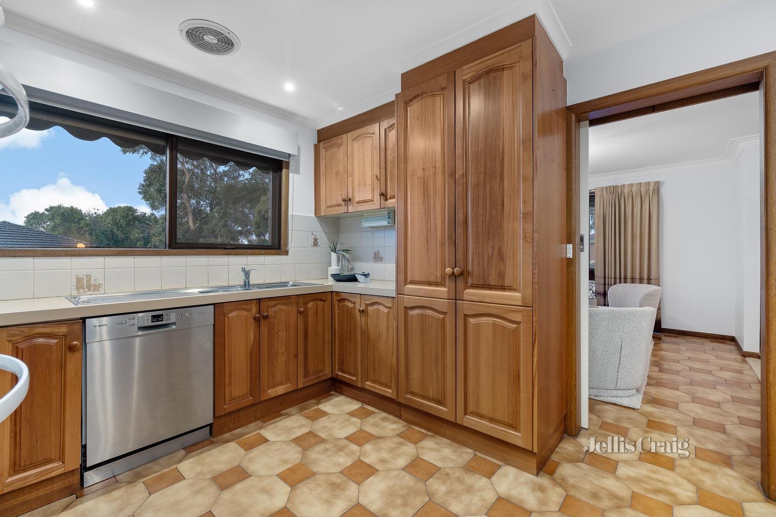 25 Panorama Drive, Forest Hill image 7