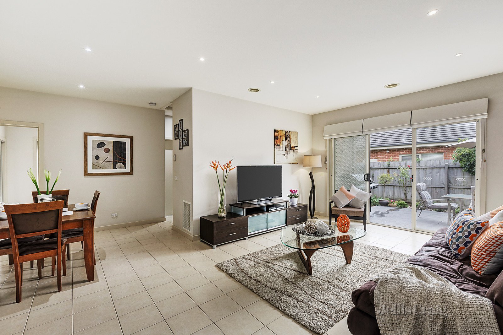 2/5 Parkhill Drive, Ashwood image 2