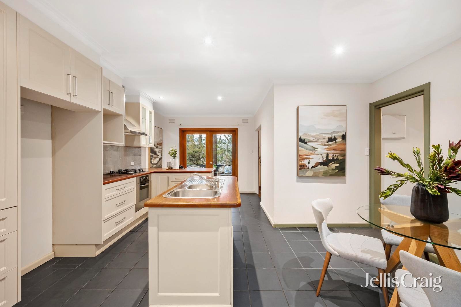 25 Patrick Avenue, Croydon North image 4
