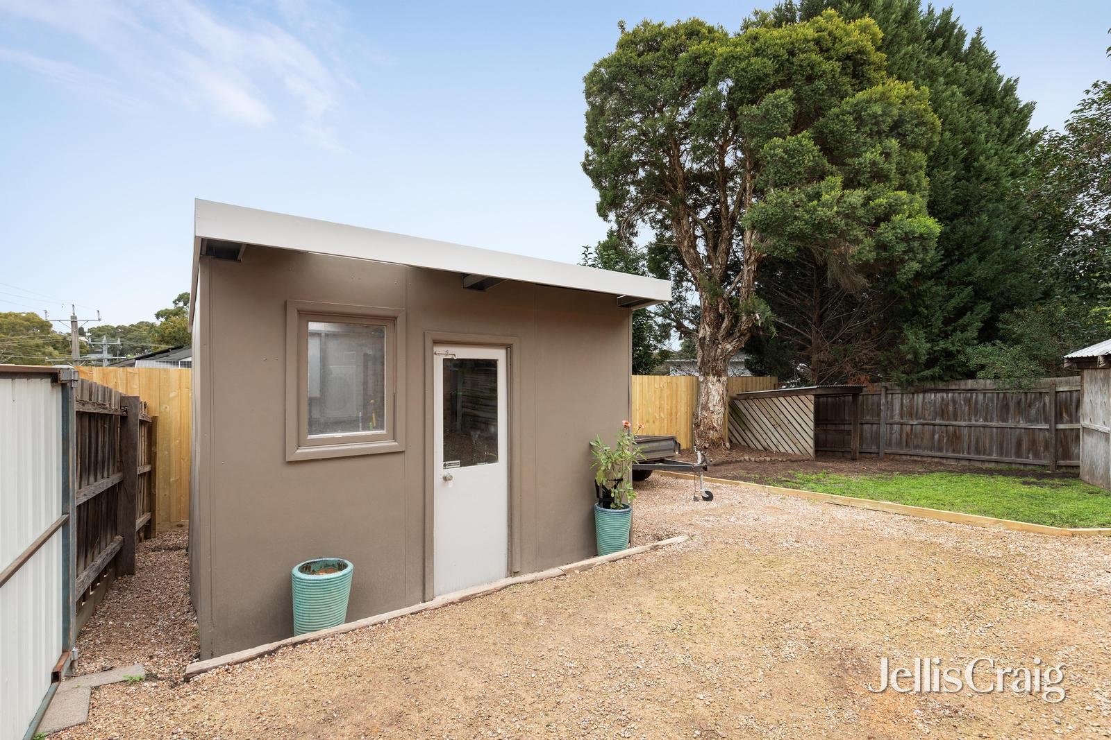 25 Pinehills Drive, Greensborough image 15