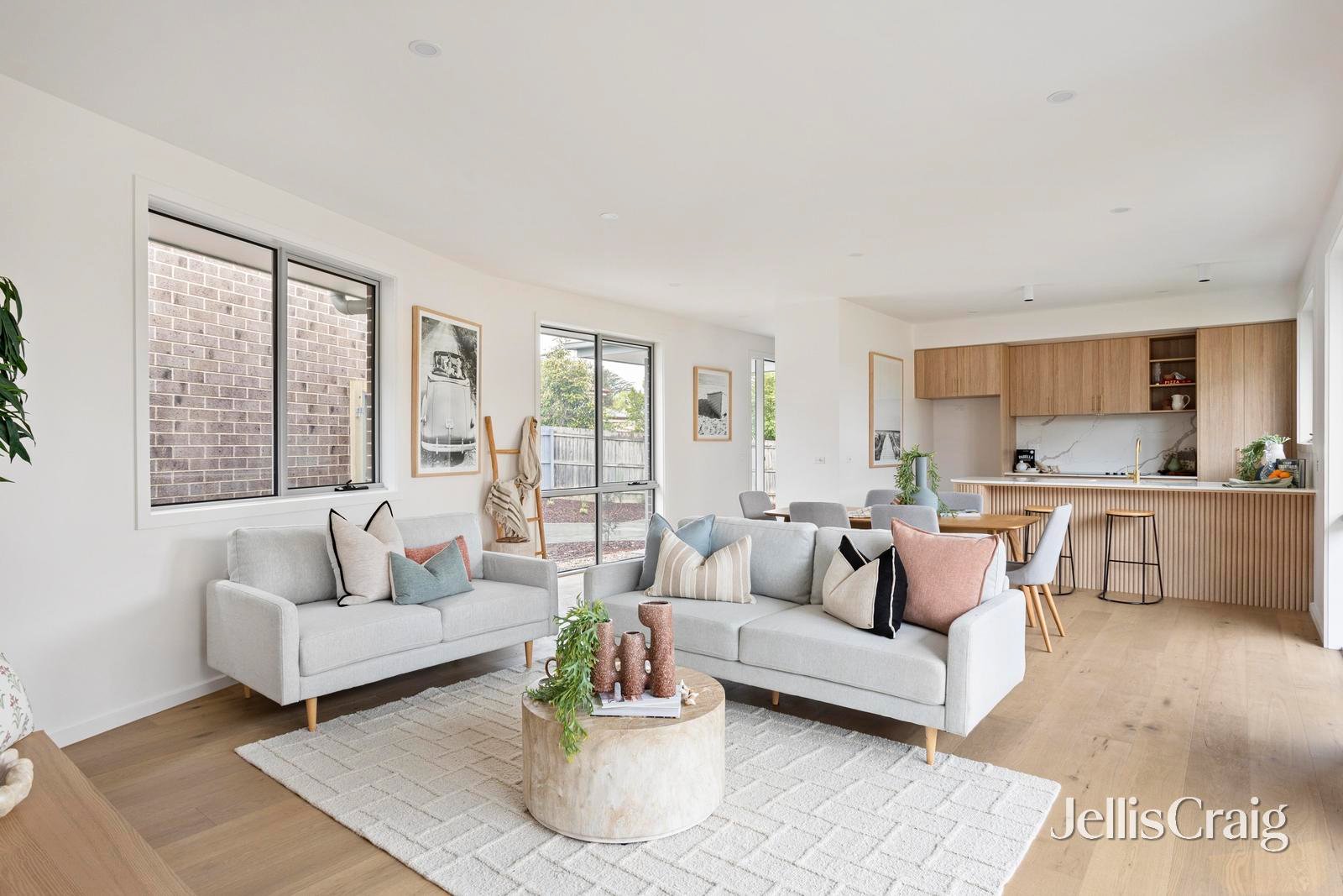 2/5 Reilly Court, Croydon South image 1