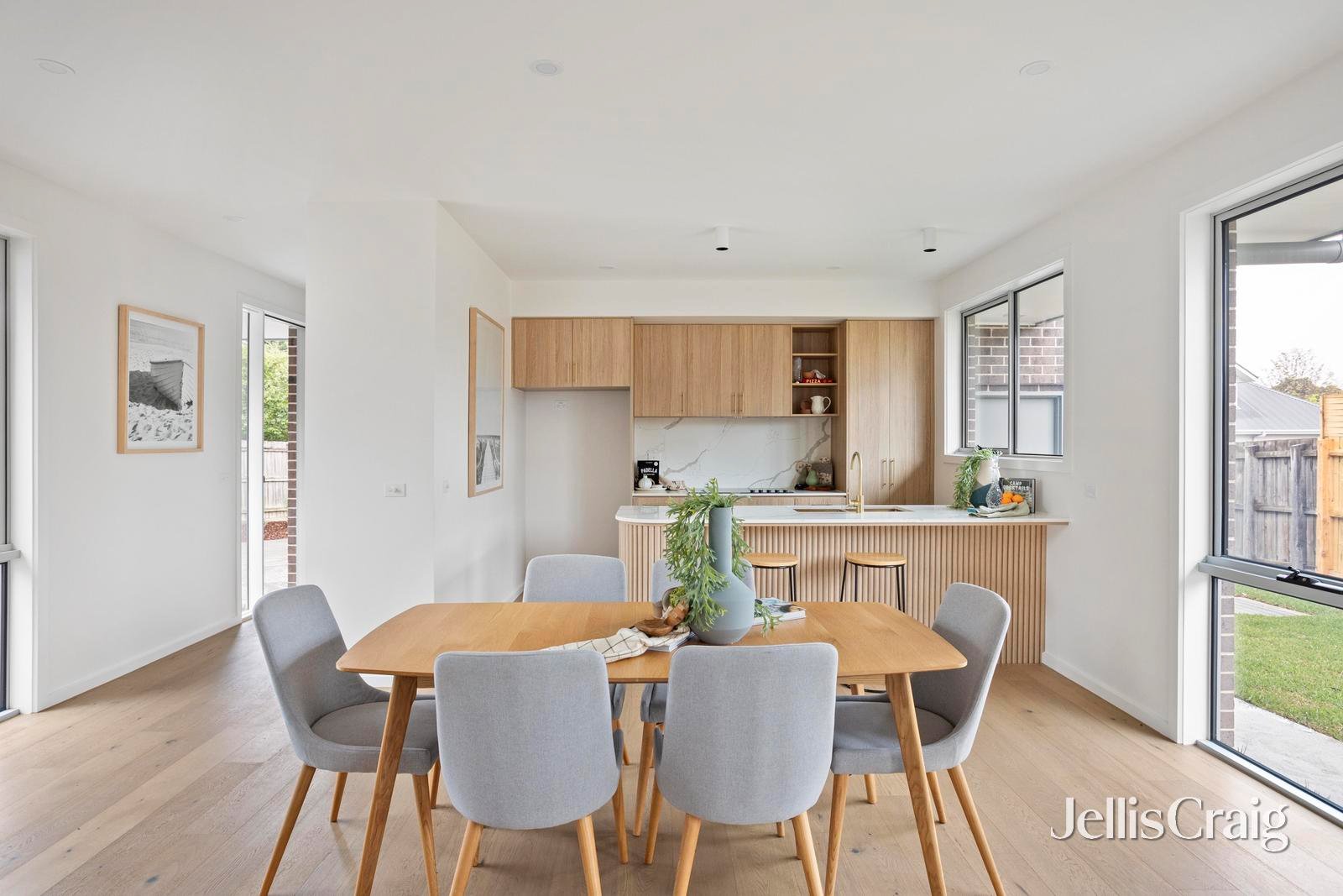 2/5 Reilly Court, Croydon South image 3