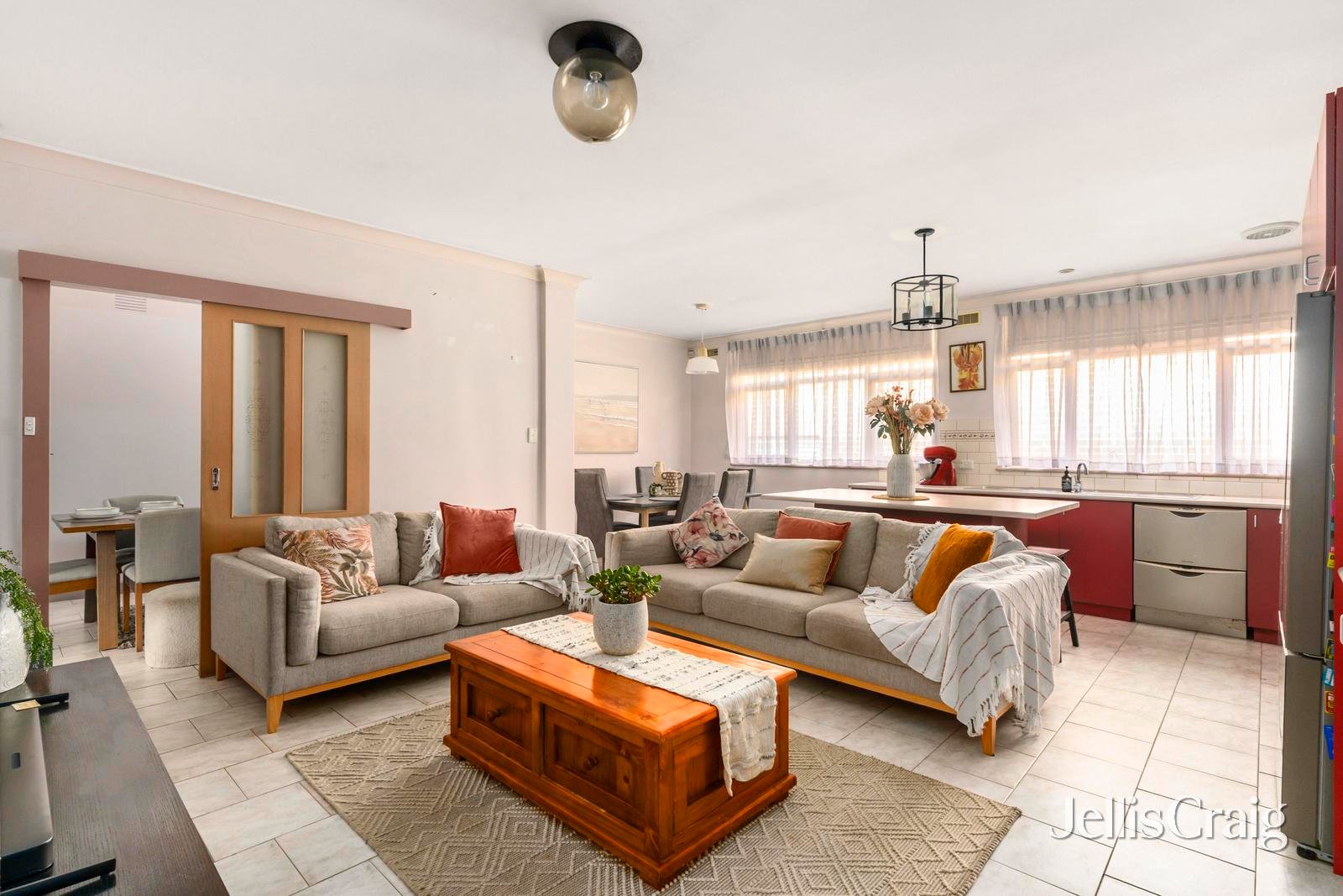 25 Rosehill Road, Essendon&nbsp;West image 2