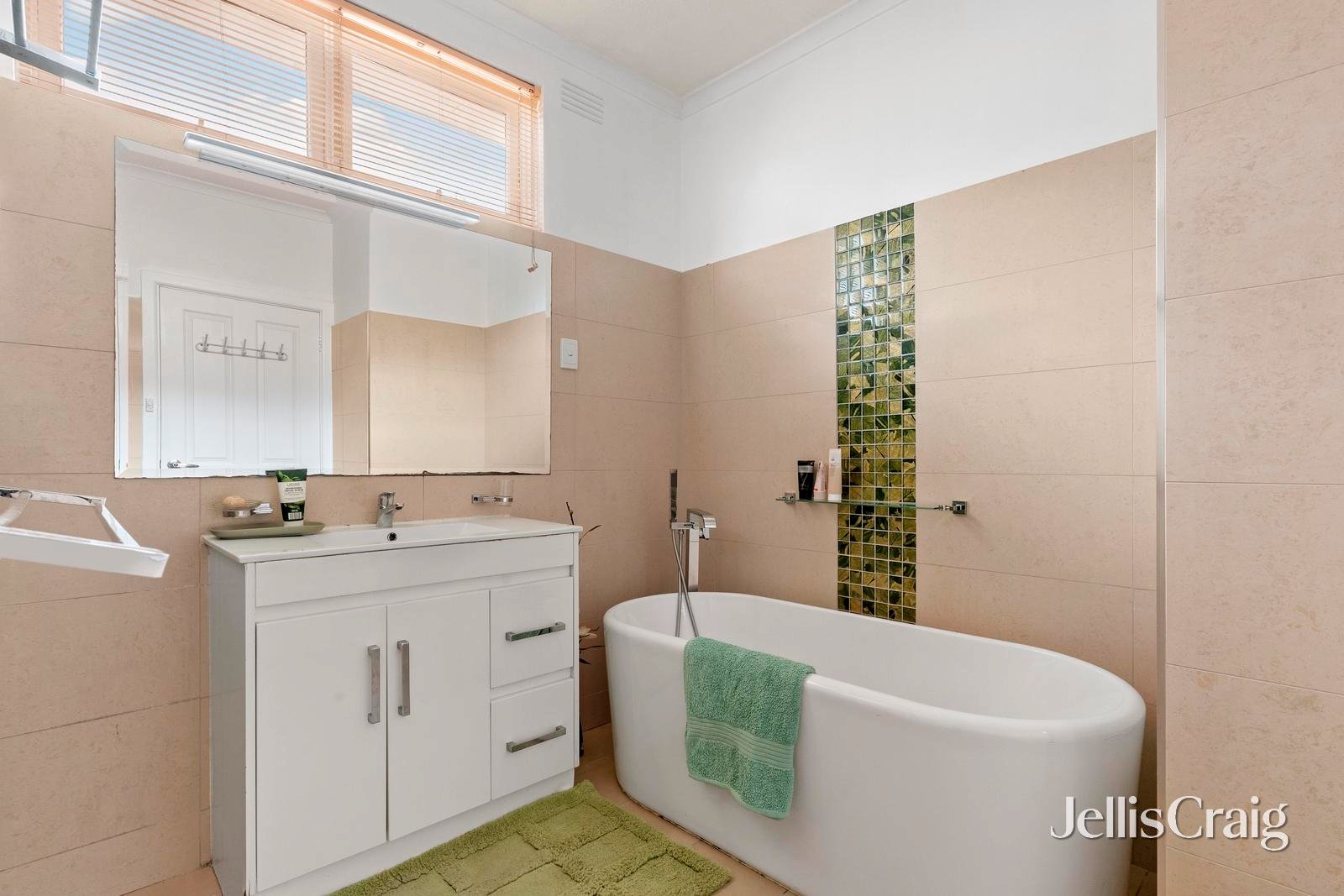 25 Rosehill Road, Essendon&nbsp;West image 8