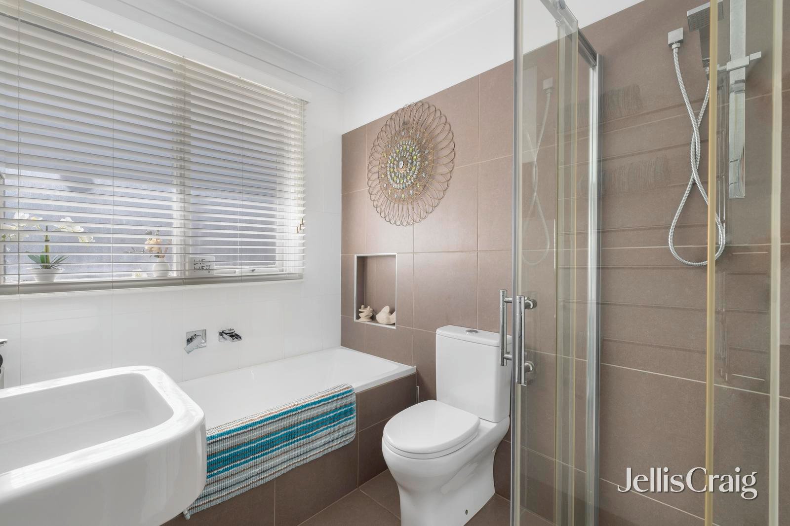 25 Salisbury Avenue, Blackburn image 9