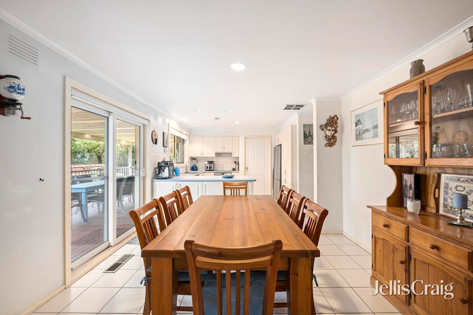 25 Savanna Drive, Mooroolbark image 4