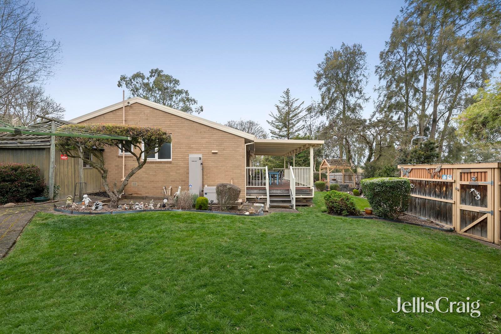 25 Savanna Drive, Mooroolbark image 14