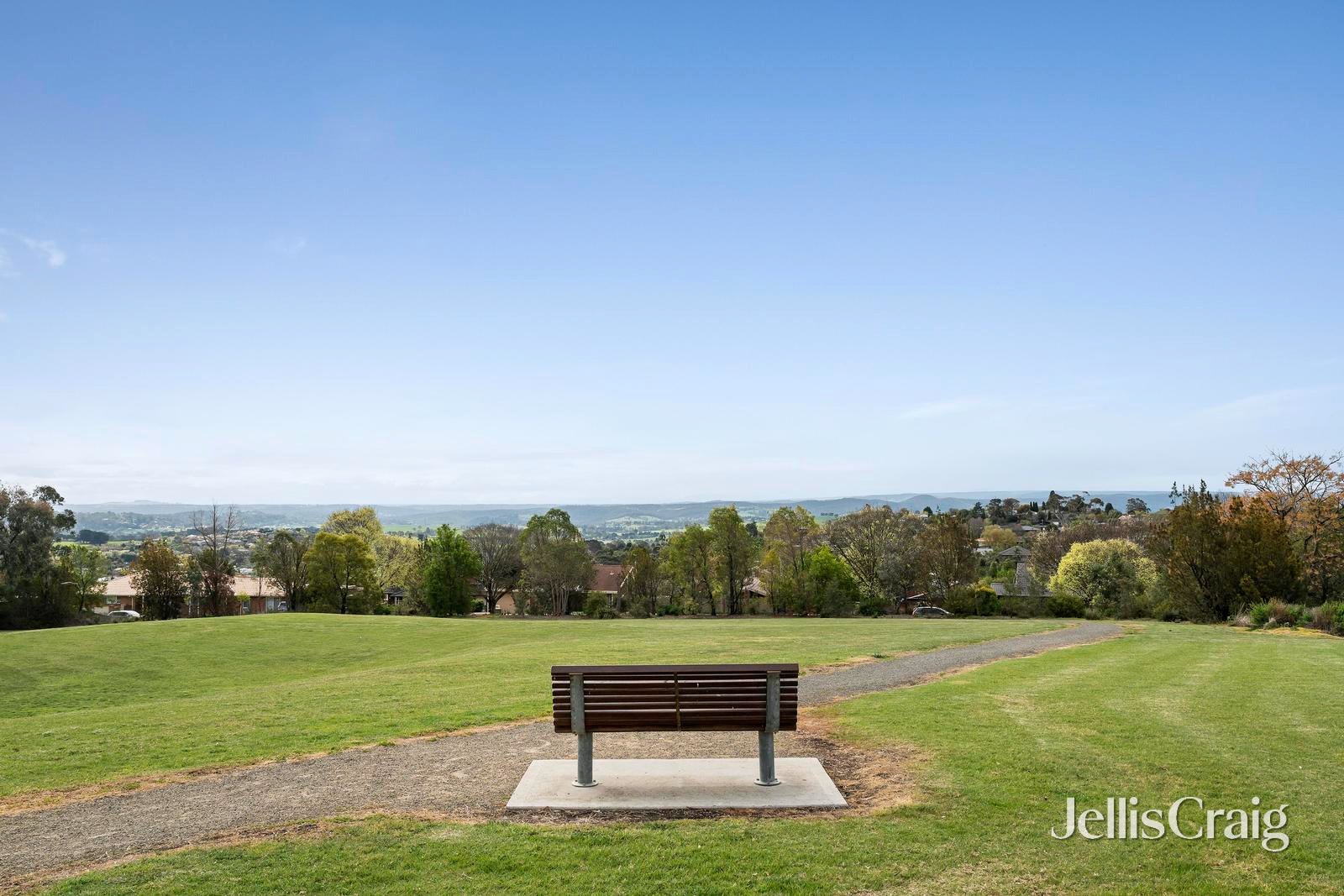 25 Savanna Drive, Mooroolbark image 16