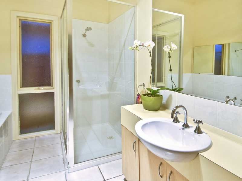 25 Seaview Parade, Belmont image 6