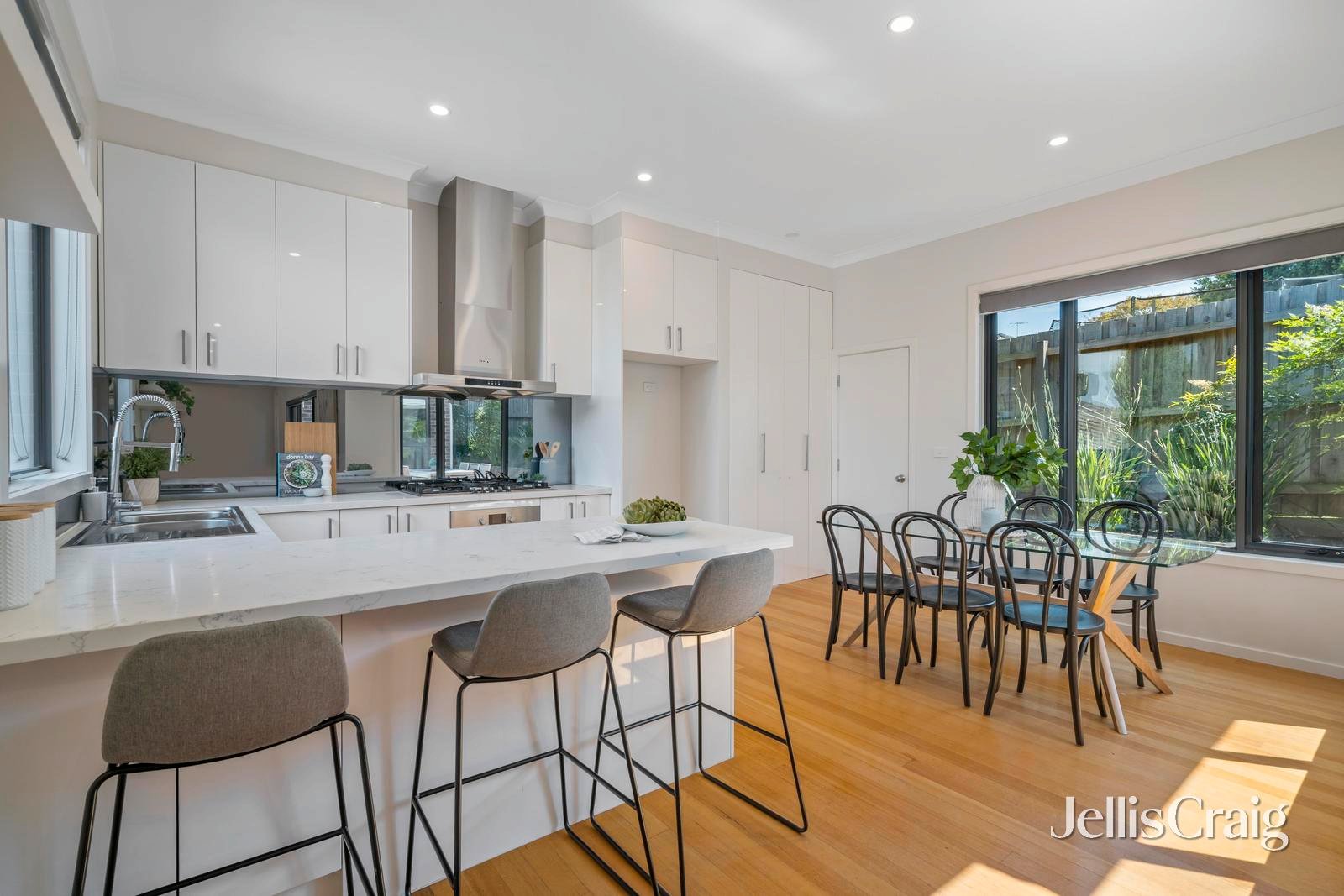 2/5 Selby Street, Mount&nbsp;Waverley image 3