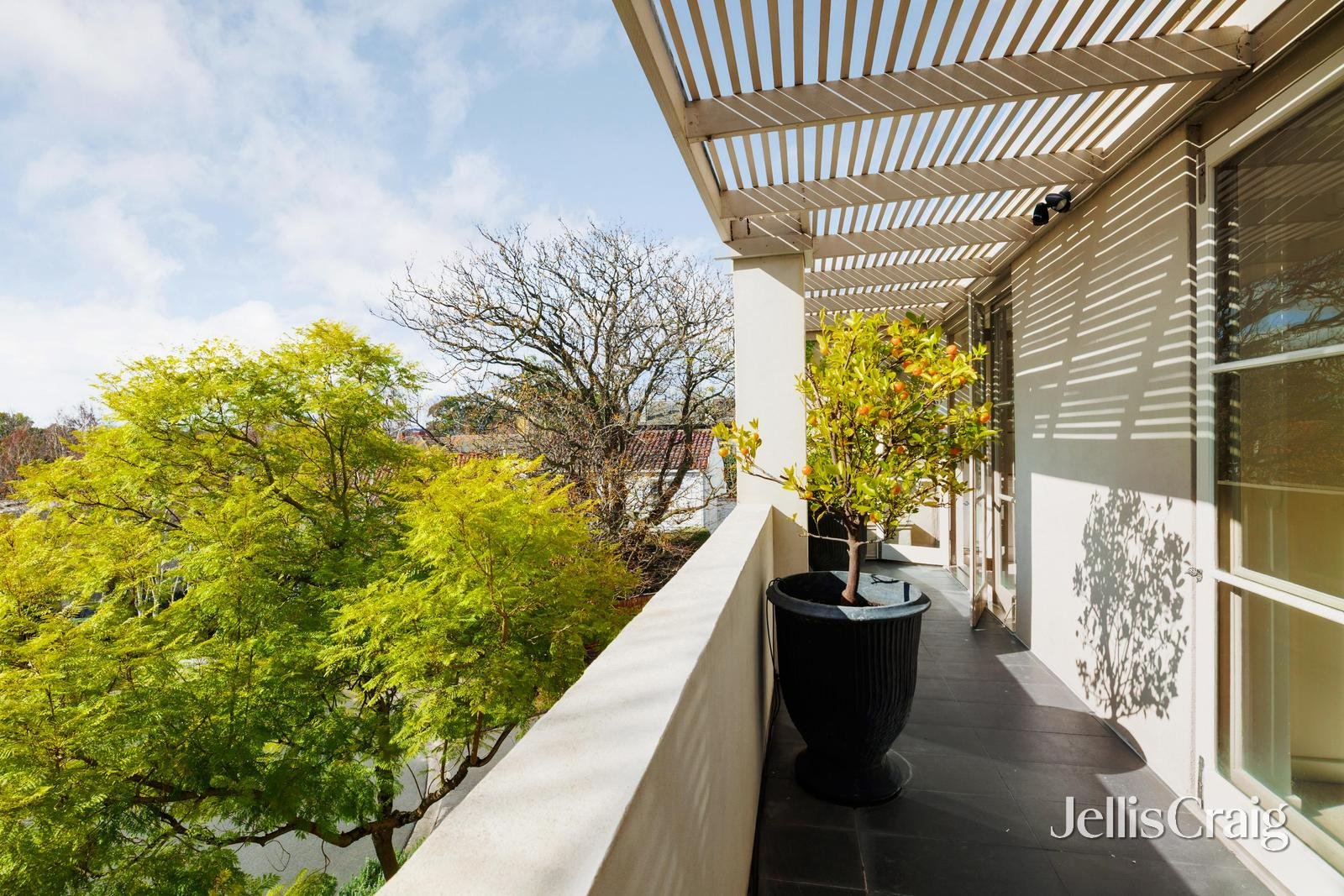 2/5 Selwyn Court, Toorak image 9
