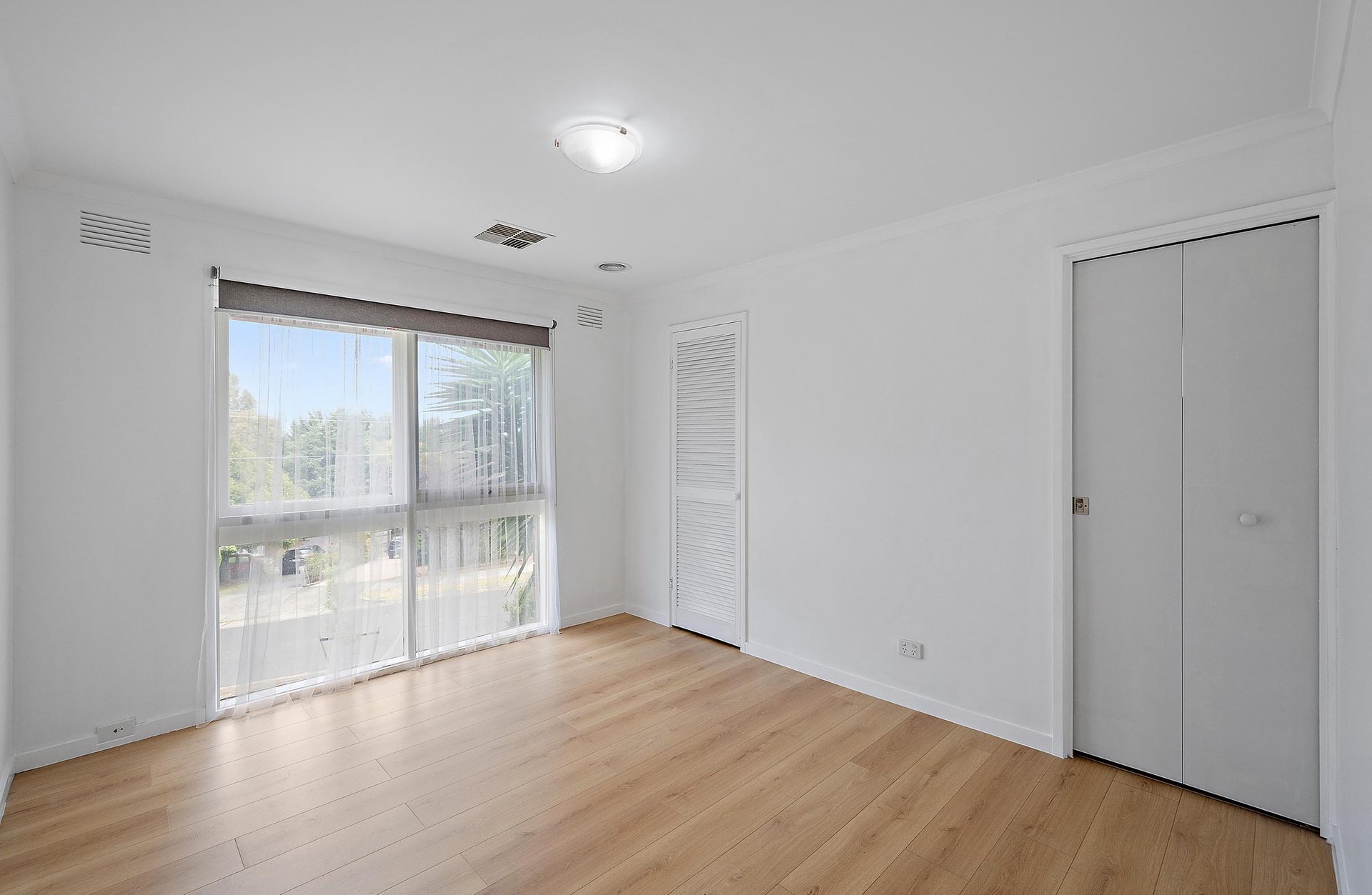 25 Shadowplay Road, Mooroolbark image 7