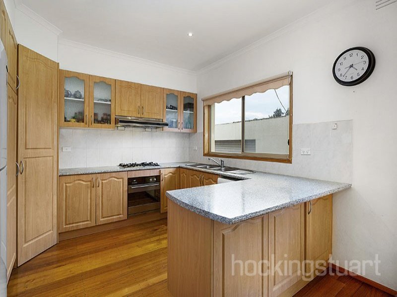 25 Shafer Road, Blackburn North image 4