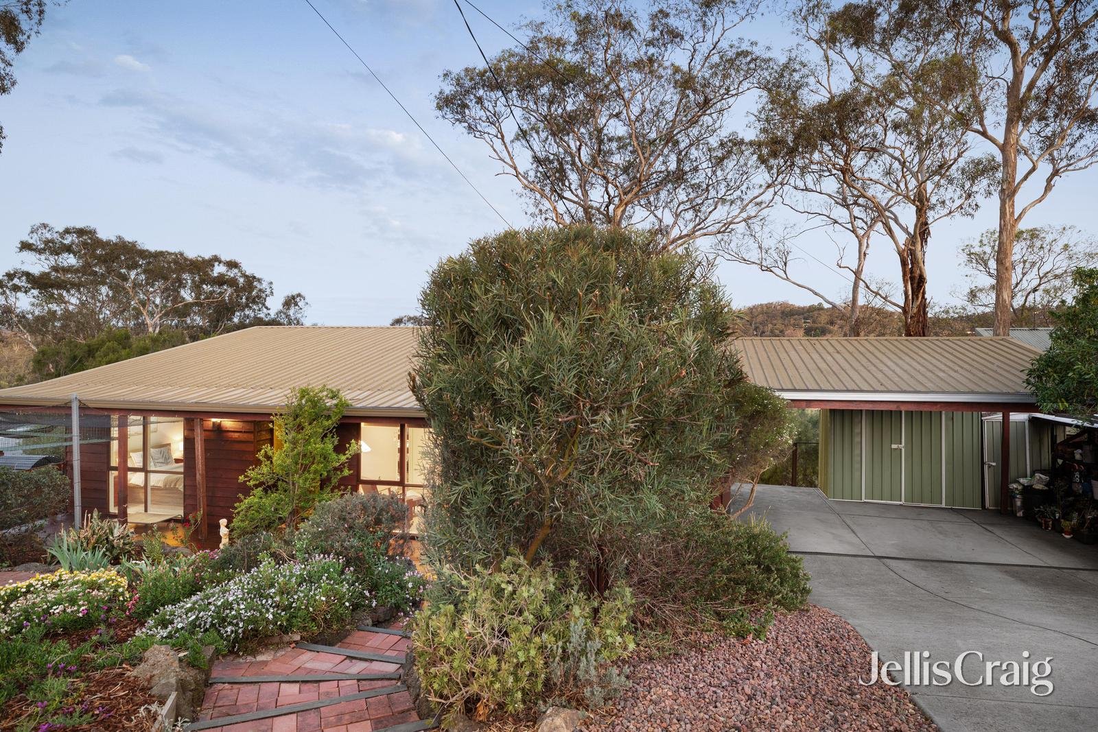 25 Shanklin Street, Hurstbridge image 2