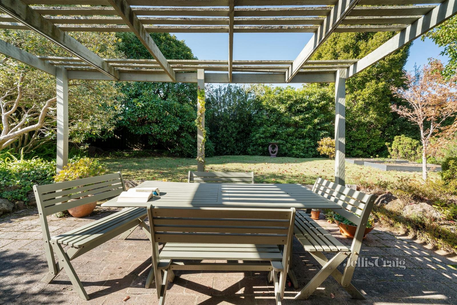 25 Sheringham Drive, Wheelers Hill image 10