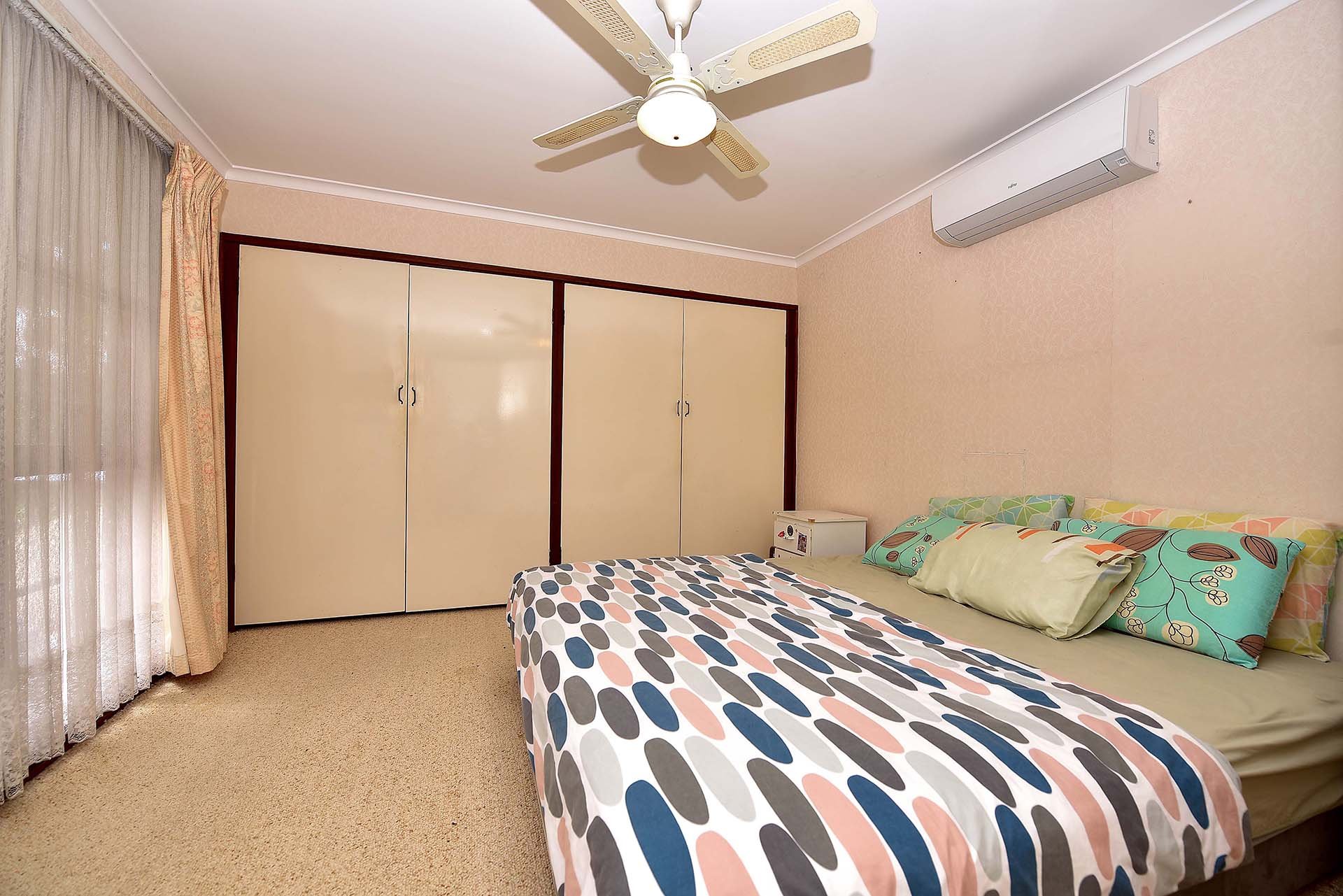 25 Silverton Drive, Ferntree Gully image 3