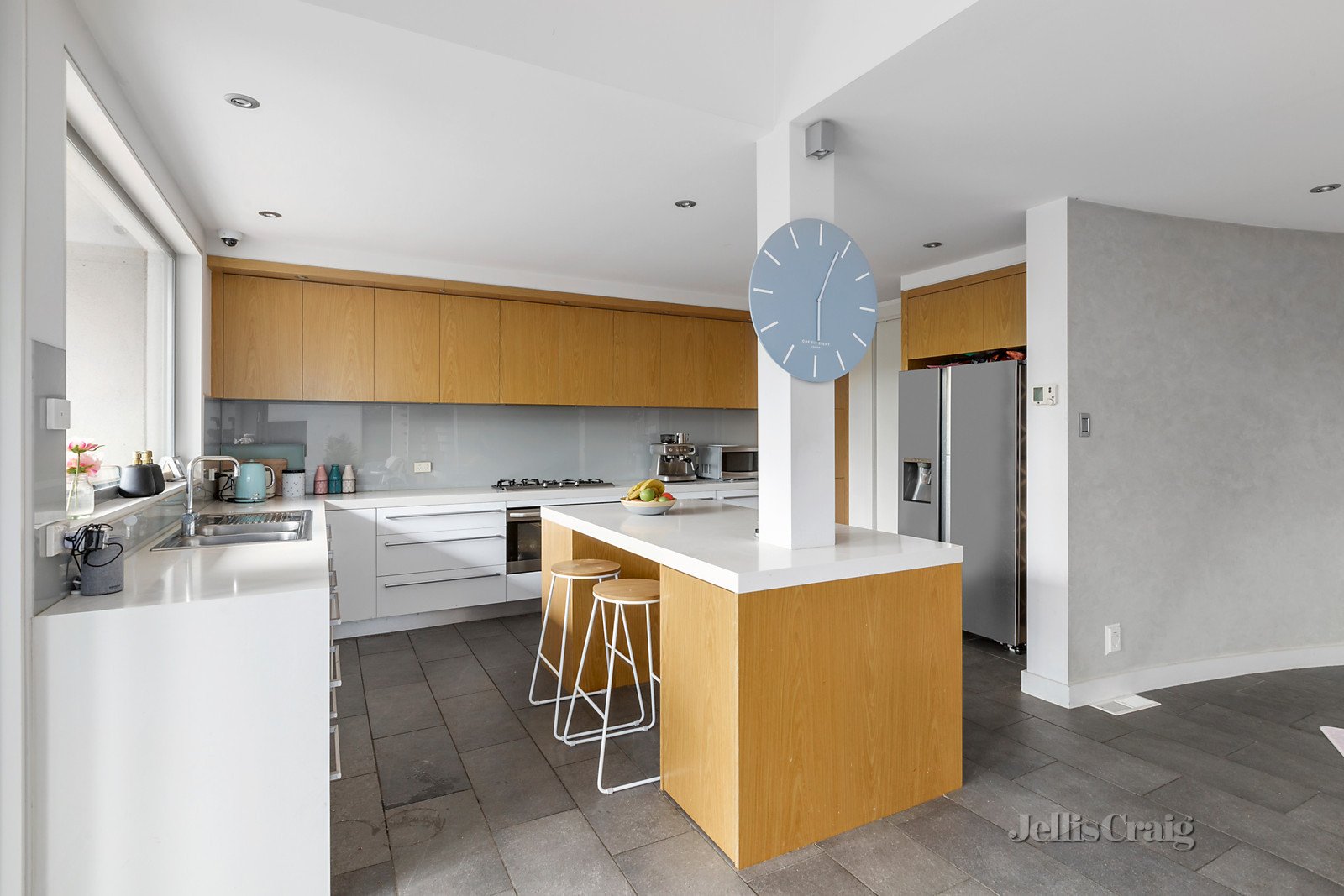 2/5 Small Road, Bentleigh image 3