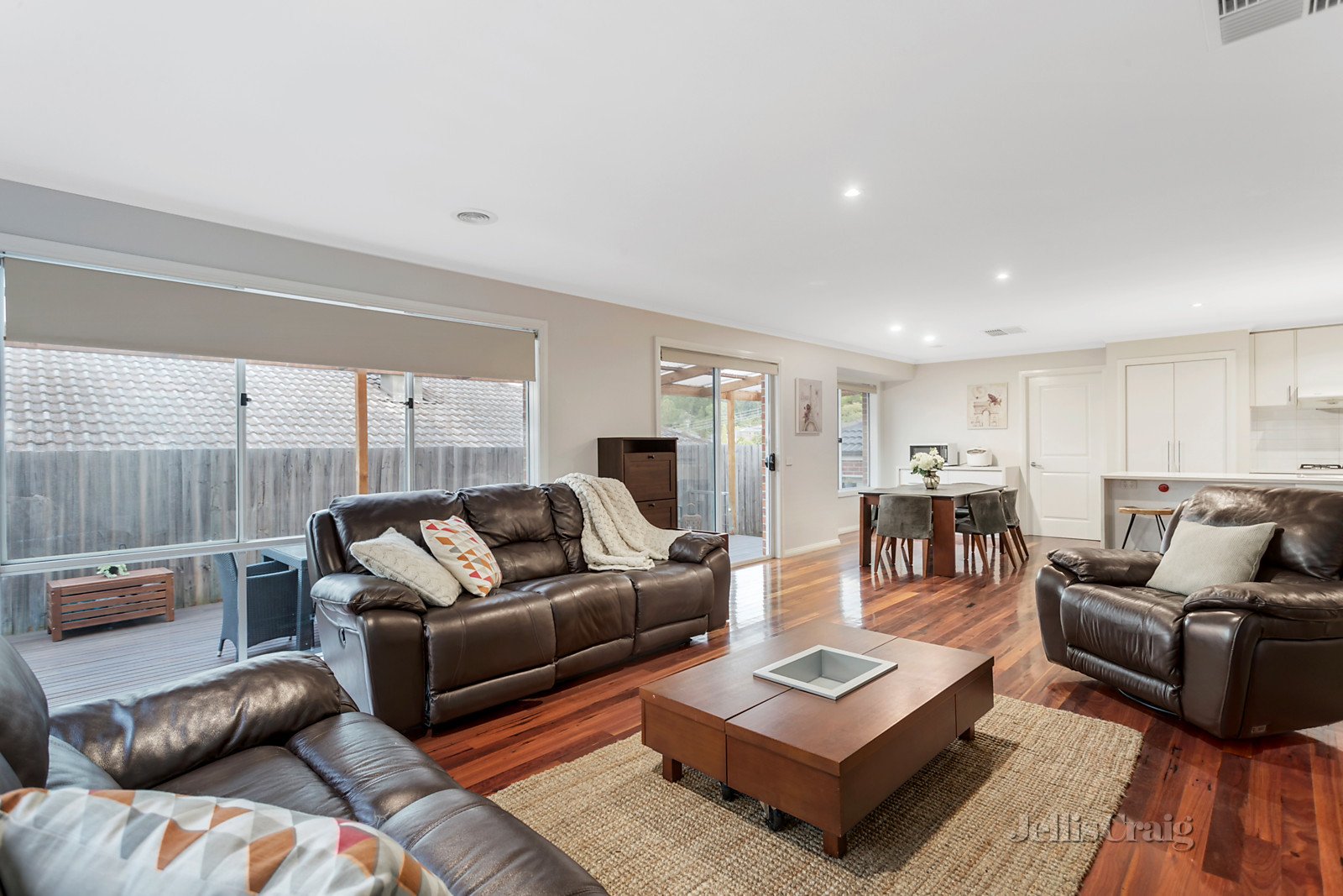 25 Snow Gum Road, Doncaster East image 3