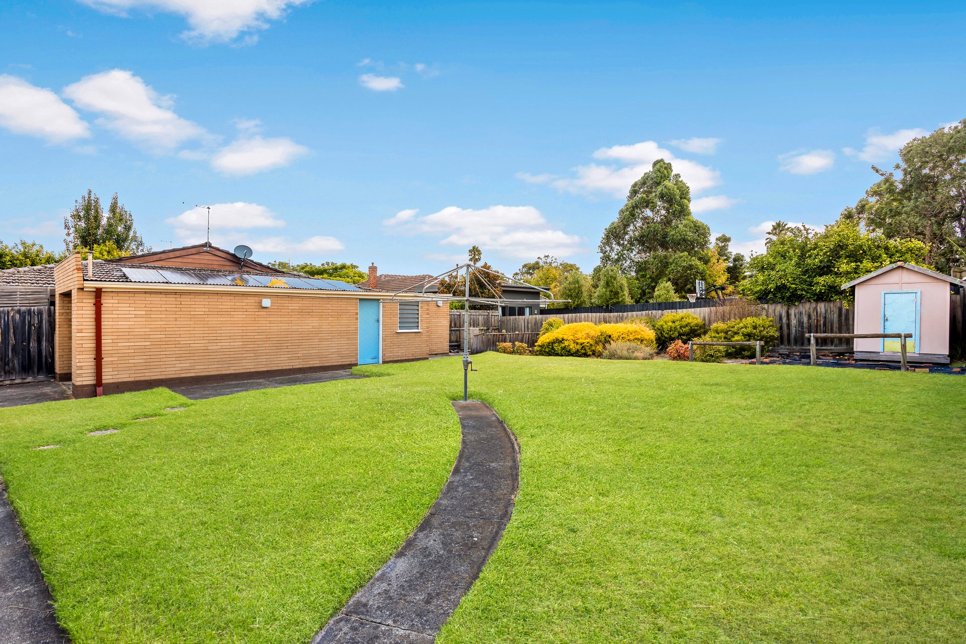 Property Gallery Thumbnail 3