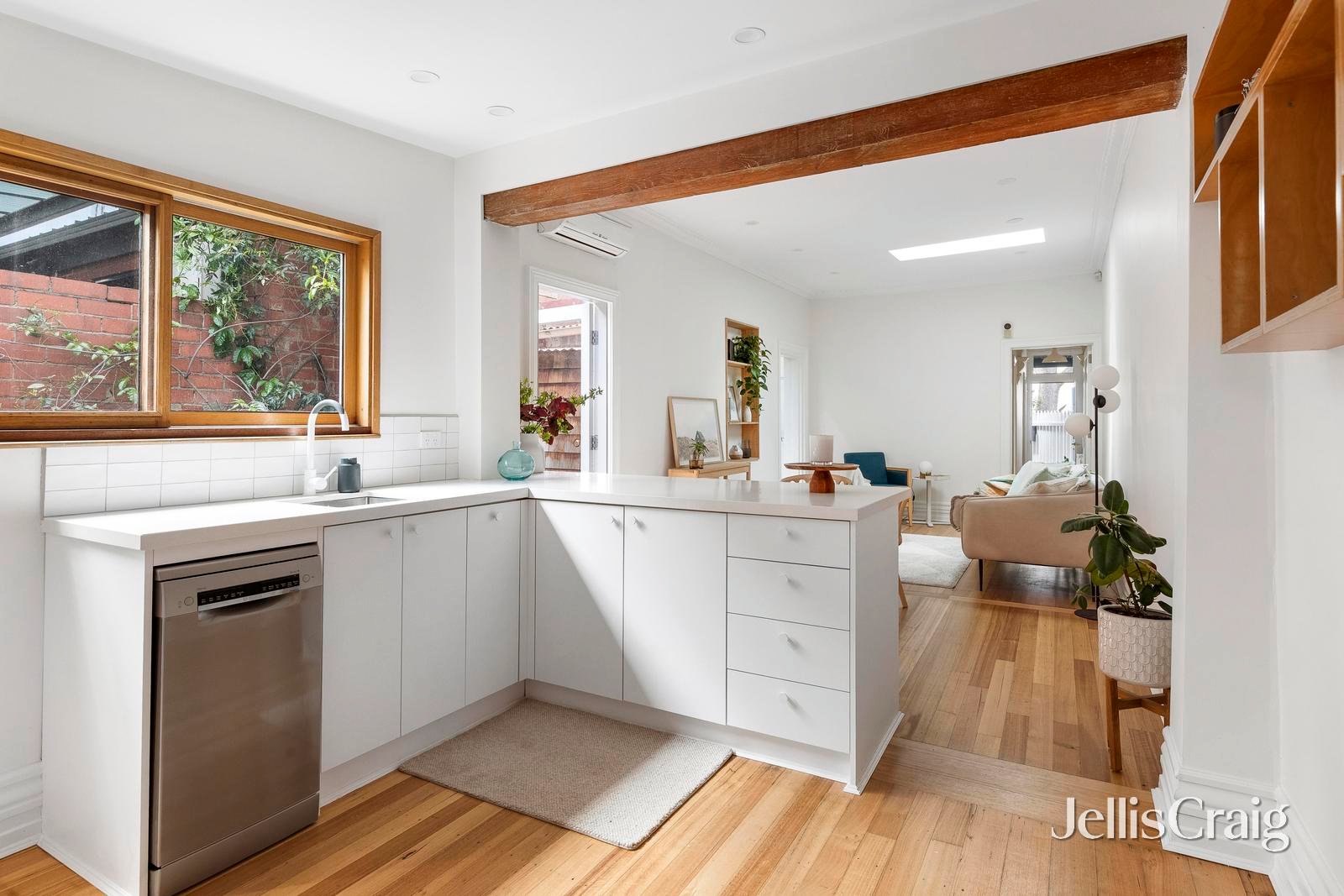 25 St Georges Road South, Fitzroy North image 4