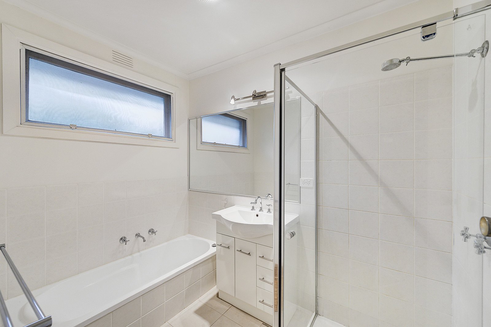 2/5 Stornoway Road, Camberwell image 5