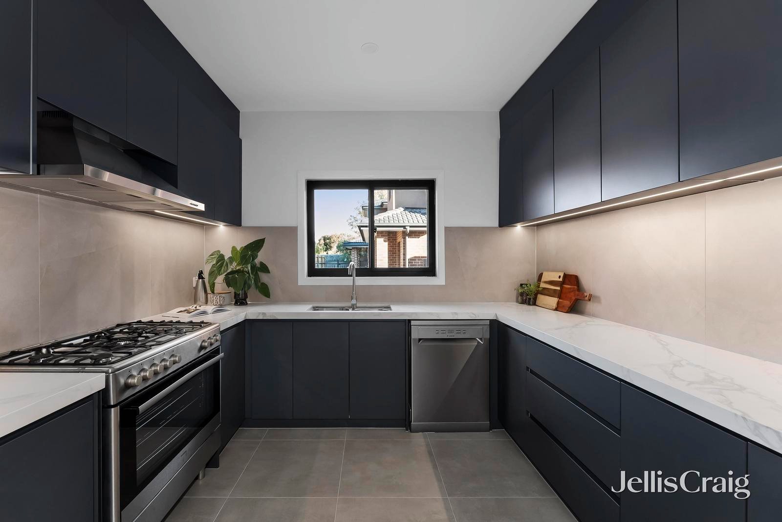 25 Strathallan Road, Macleod image 7