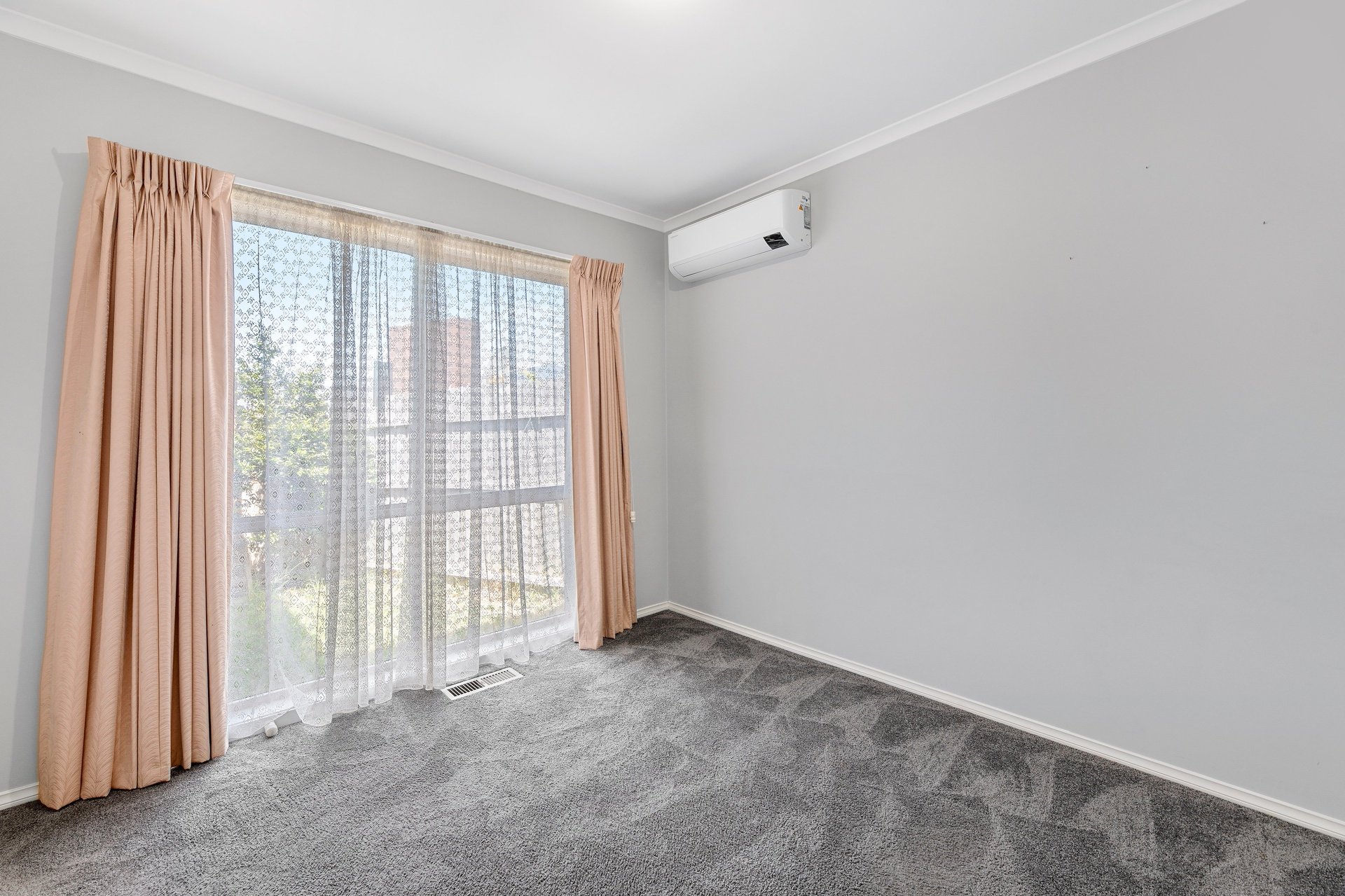 2/5 Sunray Court, Donvale image 4