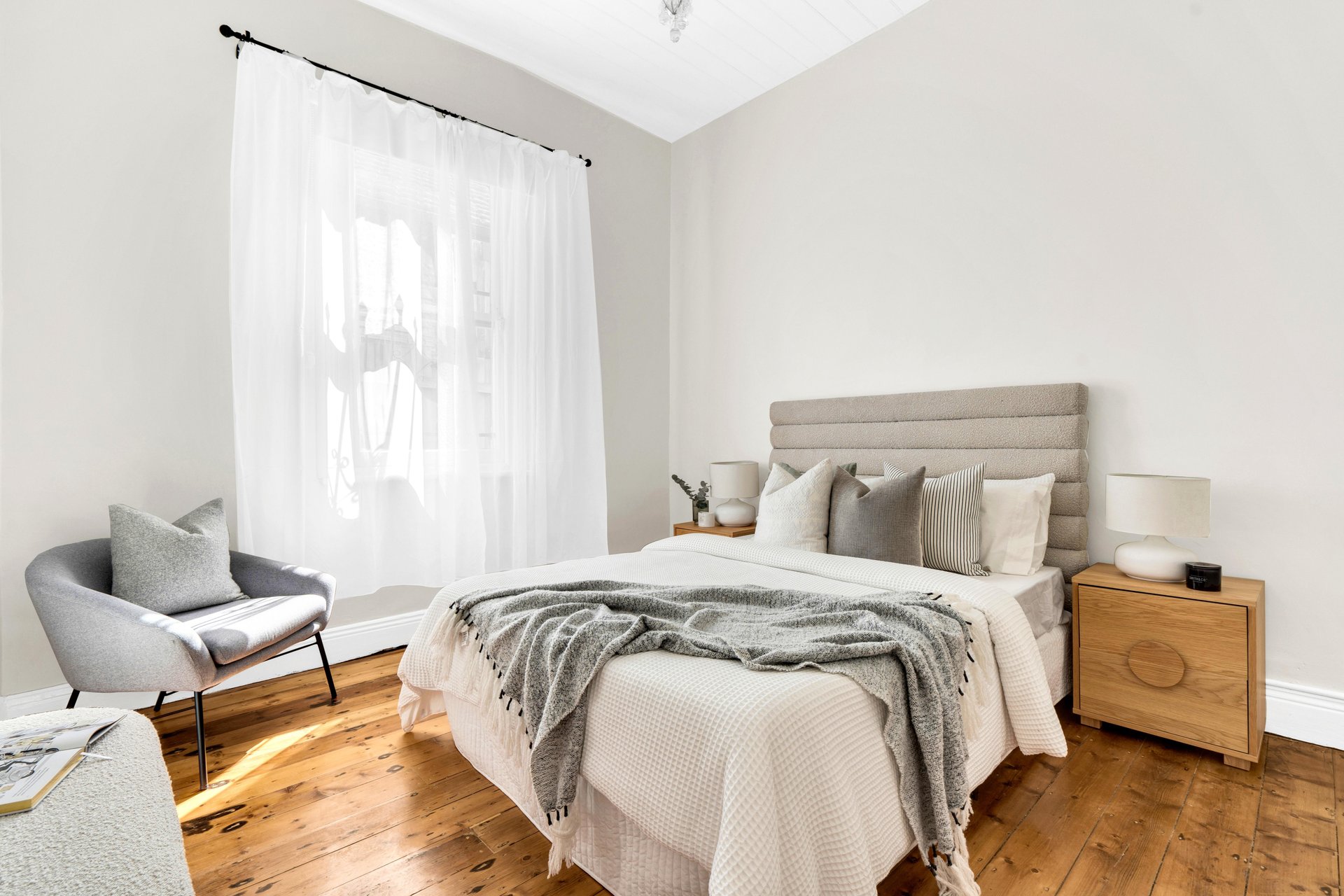 Property Gallery Thumbnail 6