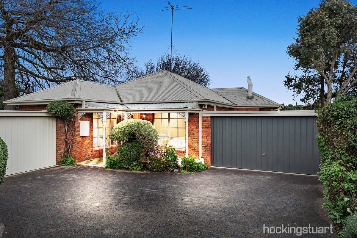 2/5 Terry Street, Balwyn image 1