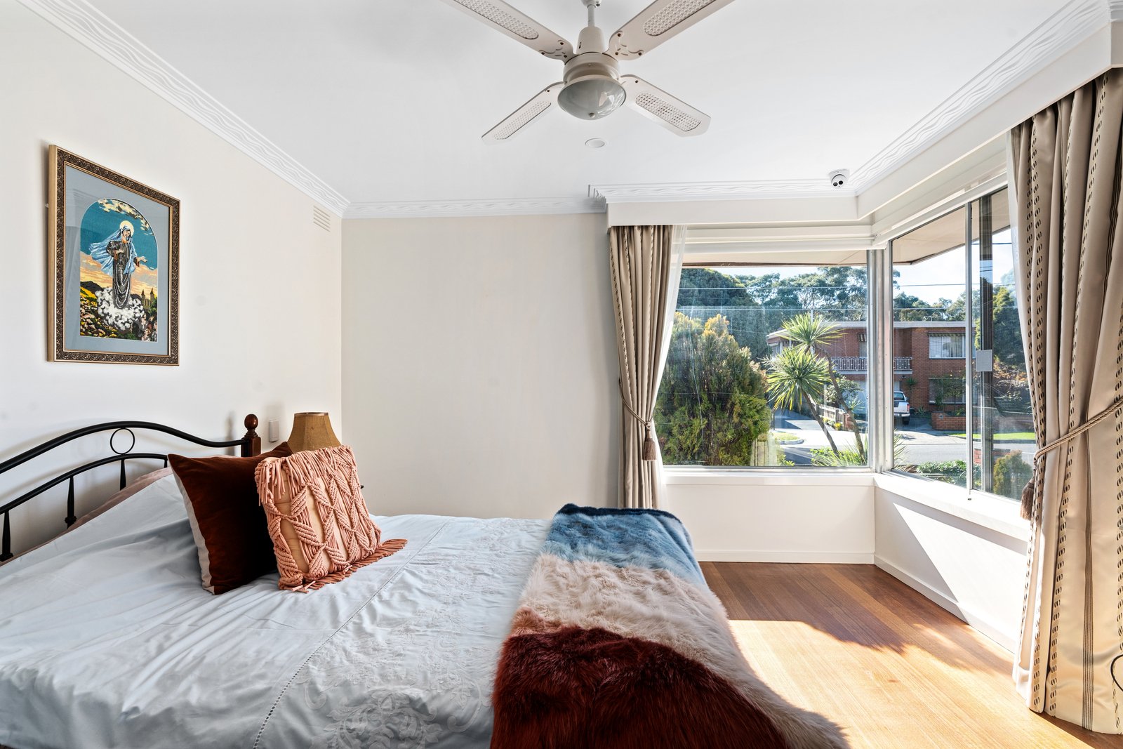 Property Gallery Thumbnail 7