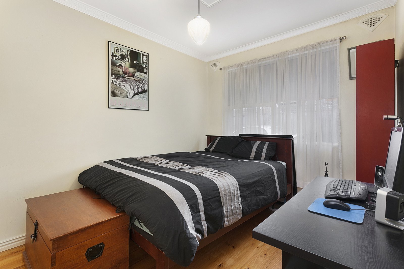 2/5 Thistle Street, Essendon image 4