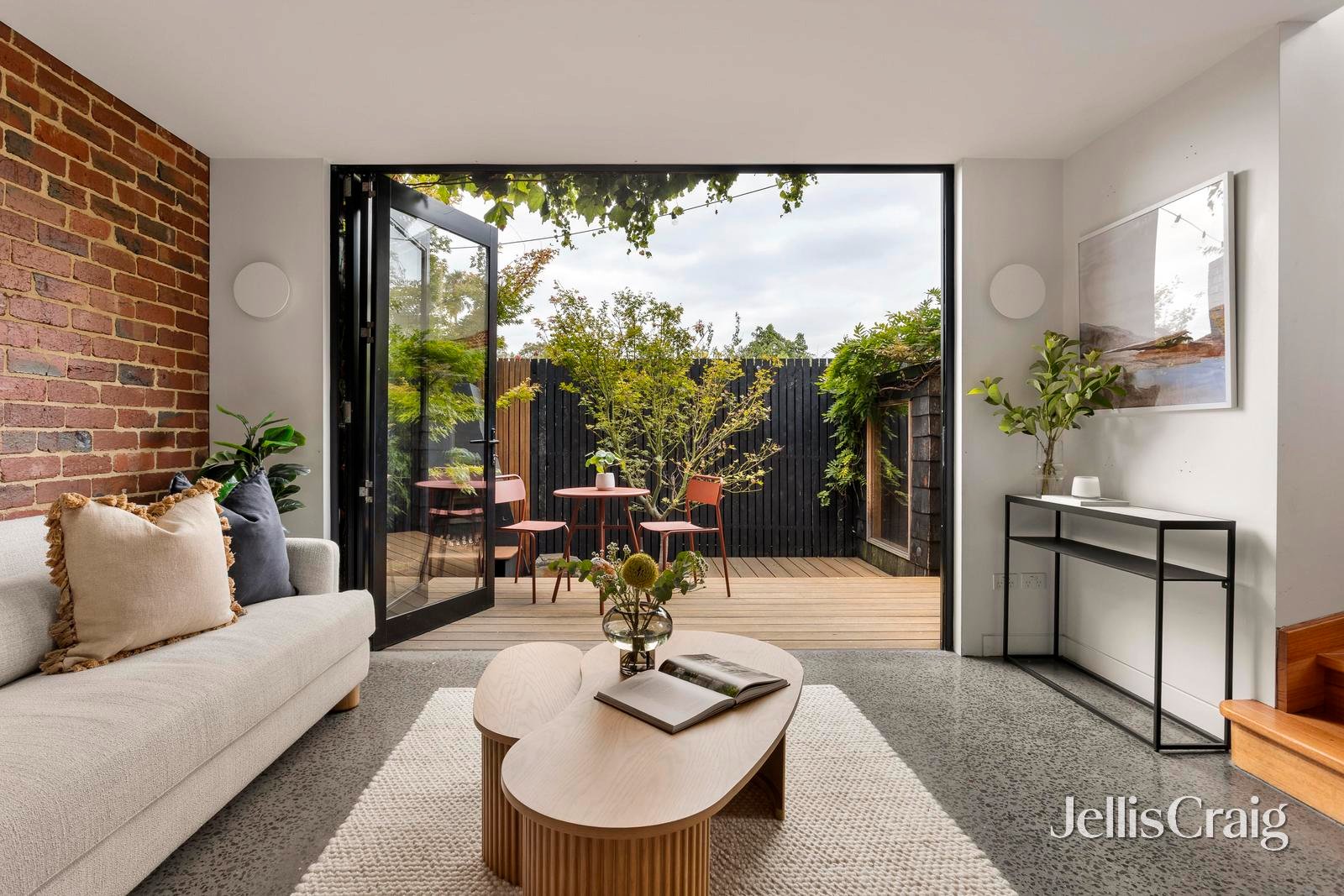 25 Thomson Street, Northcote image 2