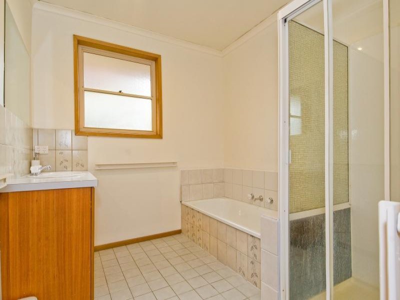 25 Thornhill Road, Highton image 6