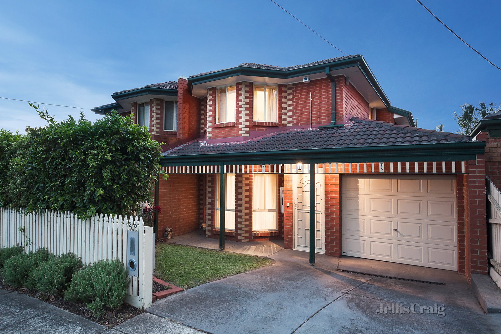 25 Trafalgar Crescent, Bundoora image 1