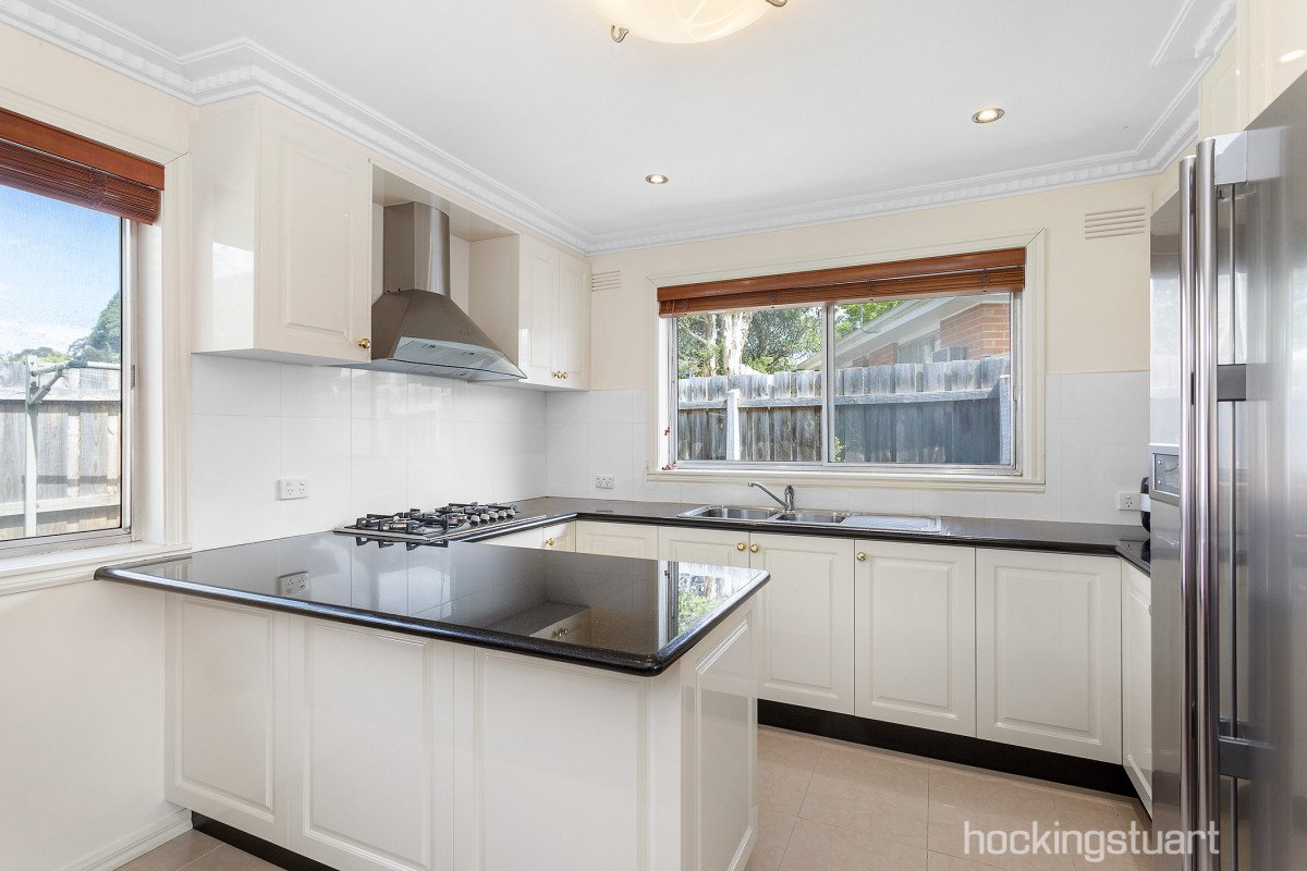 2/5 Travellyn Court, Blackburn South image 5