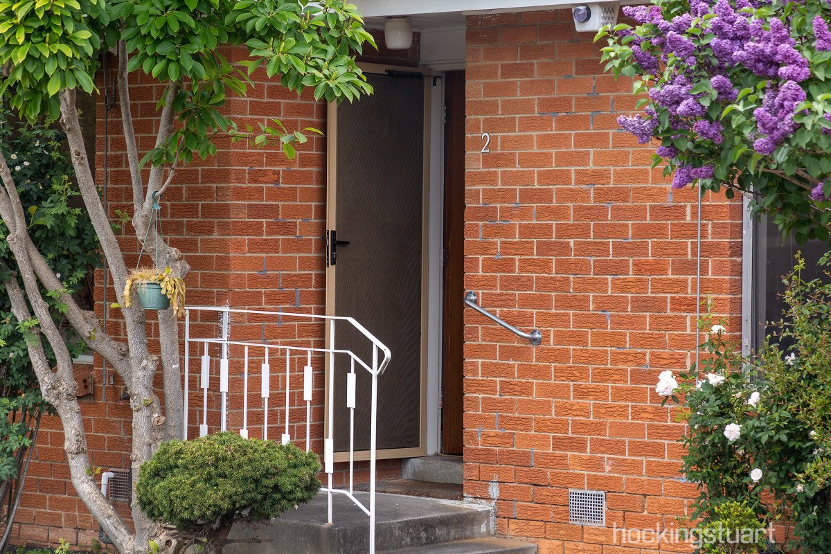 2/5 Travellyn Court, Blackburn South image 9