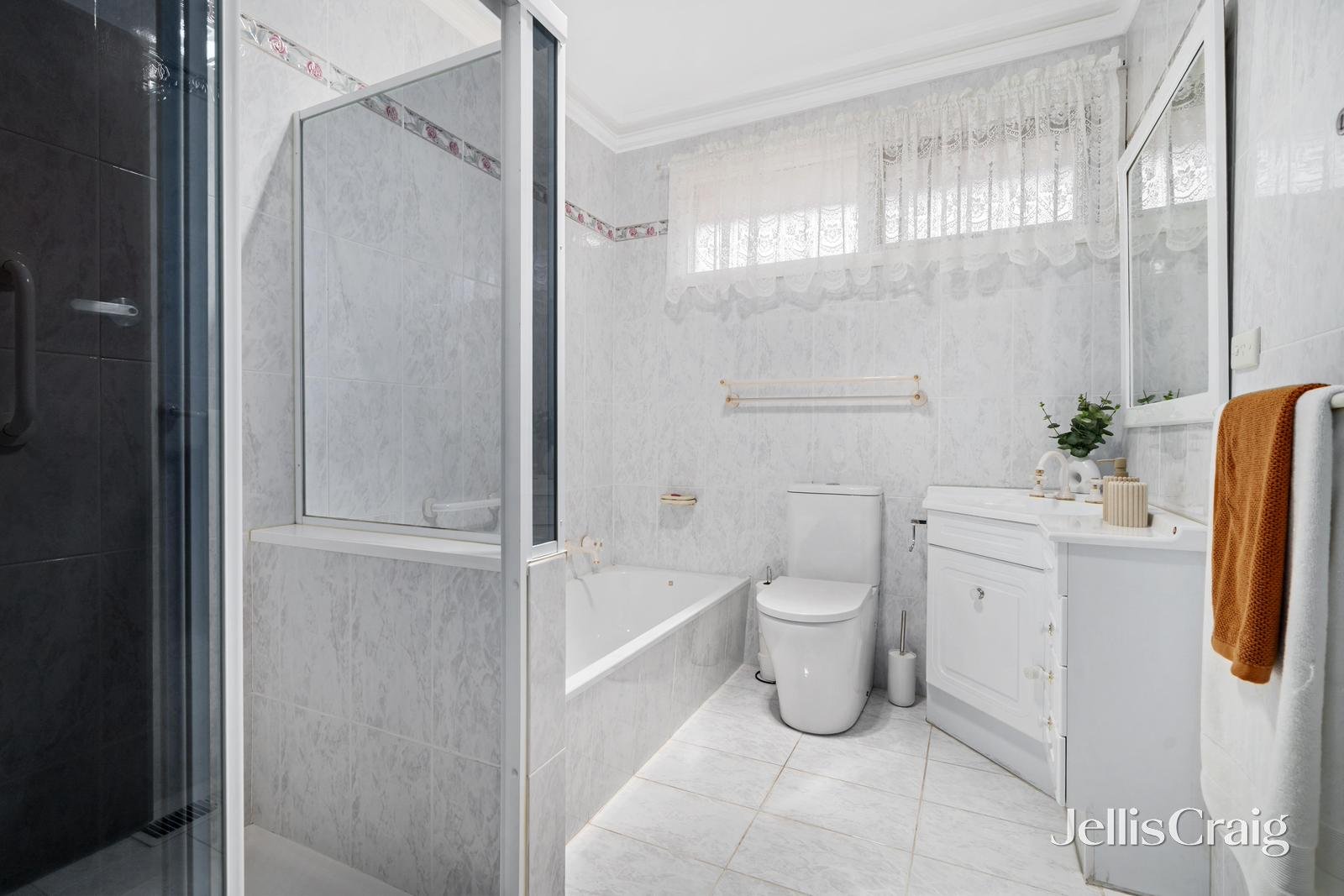 25 Venice Avenue, Mitcham image 7