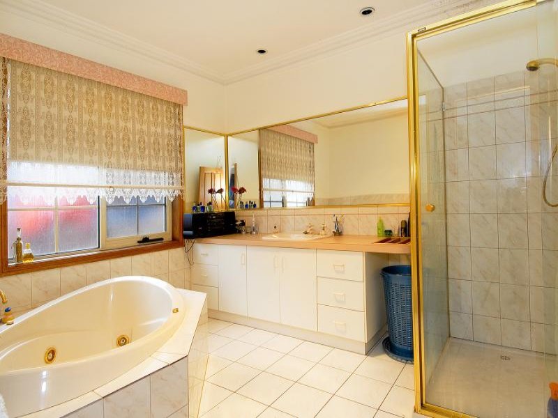 25 Waurnvale Drive, Belmont image 6