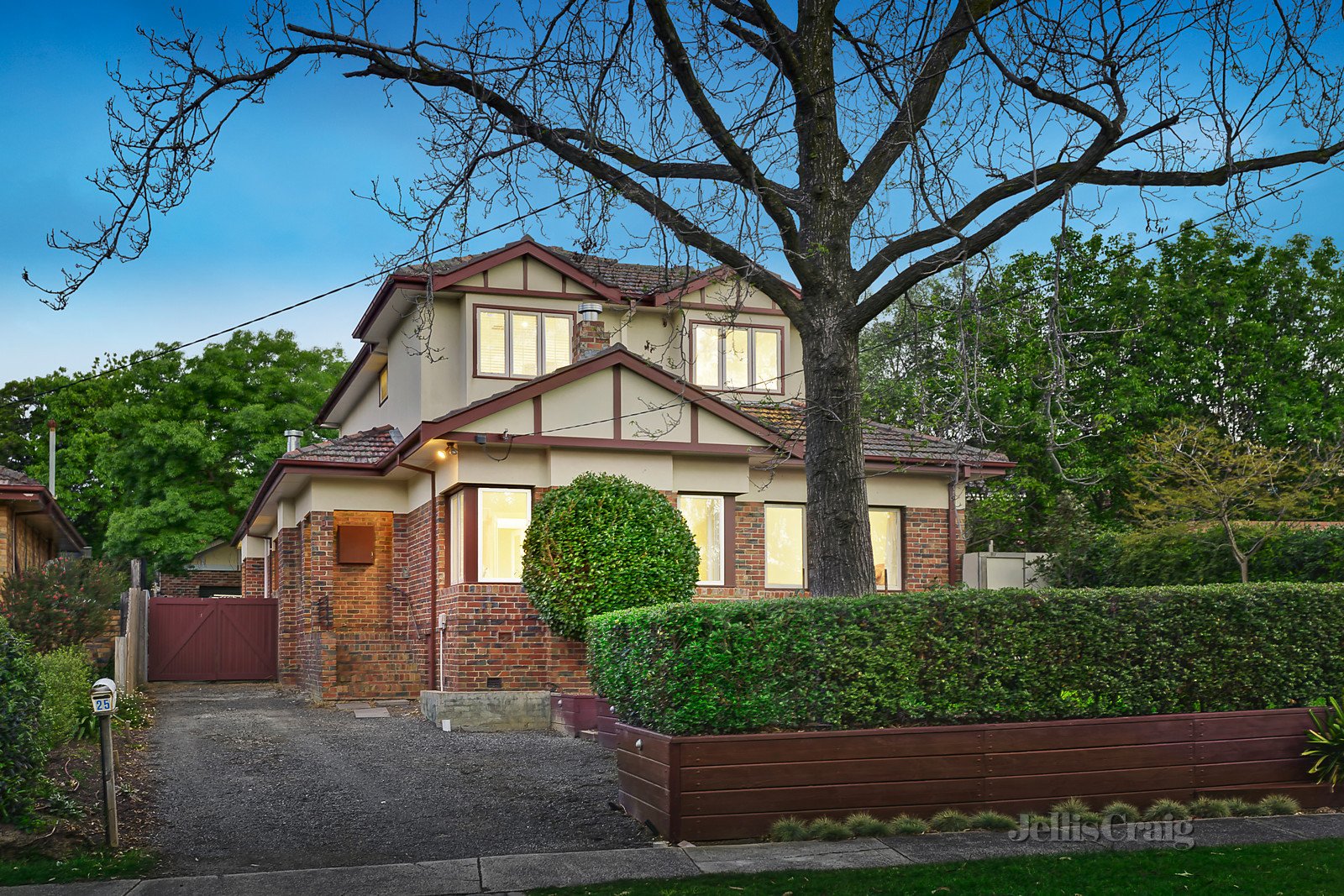 25 Welfare Parade, Glen Iris image 1