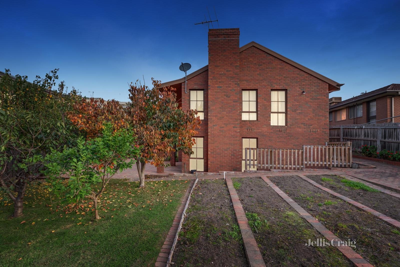 25 Westfield Drive, Doncaster image 18