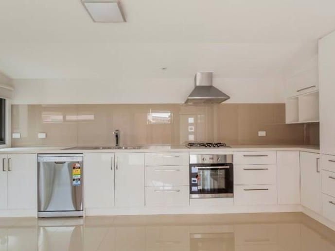 2/5 Wheeler Place, Geelong image 3