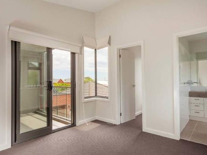 2/5 Wheeler Place, Geelong image 6