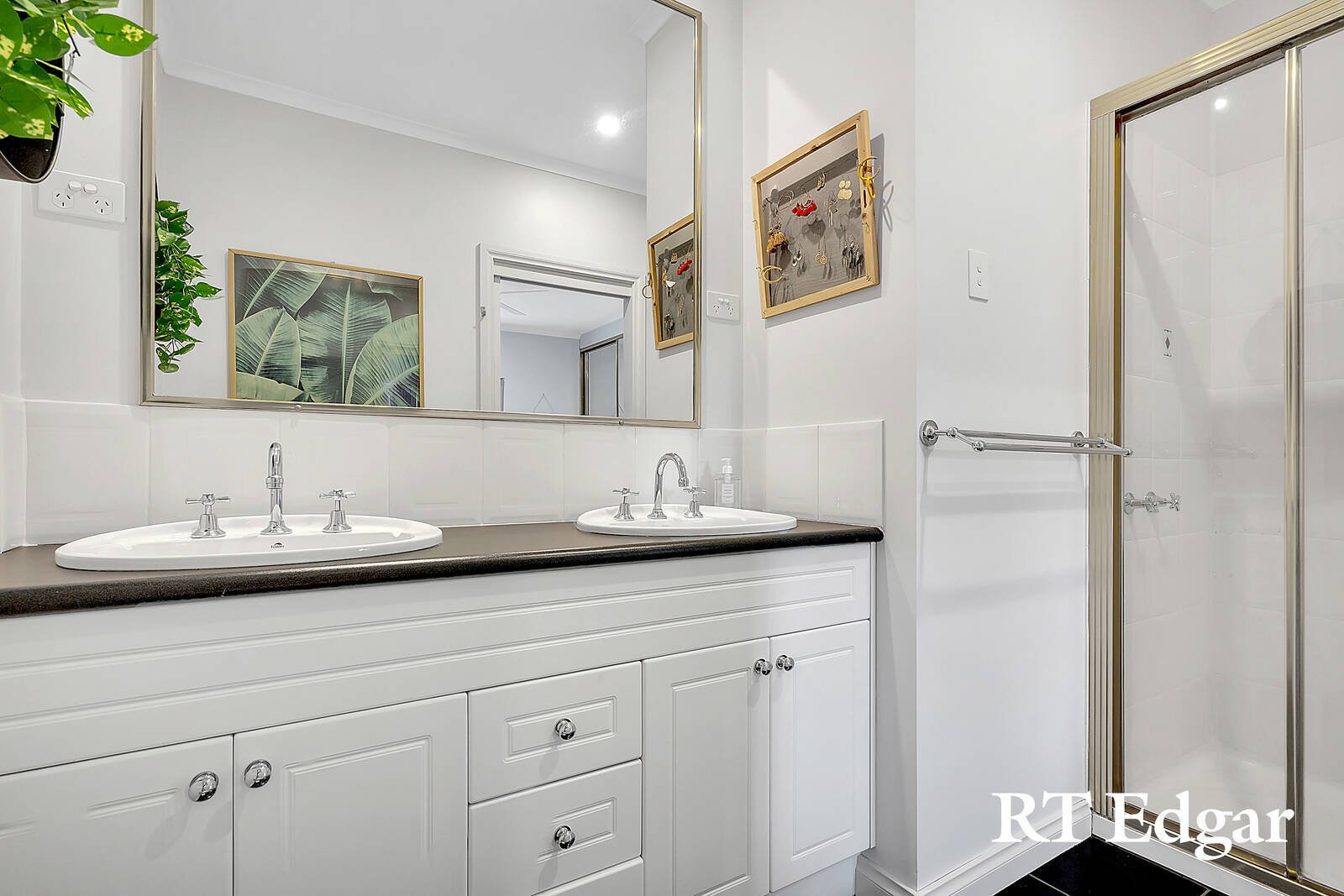 Property Gallery Thumbnail 15